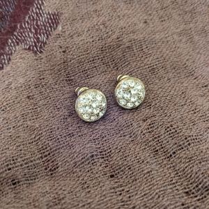 Pavé studs